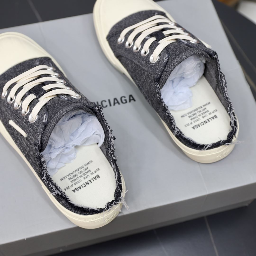 Balenciaga Slippers